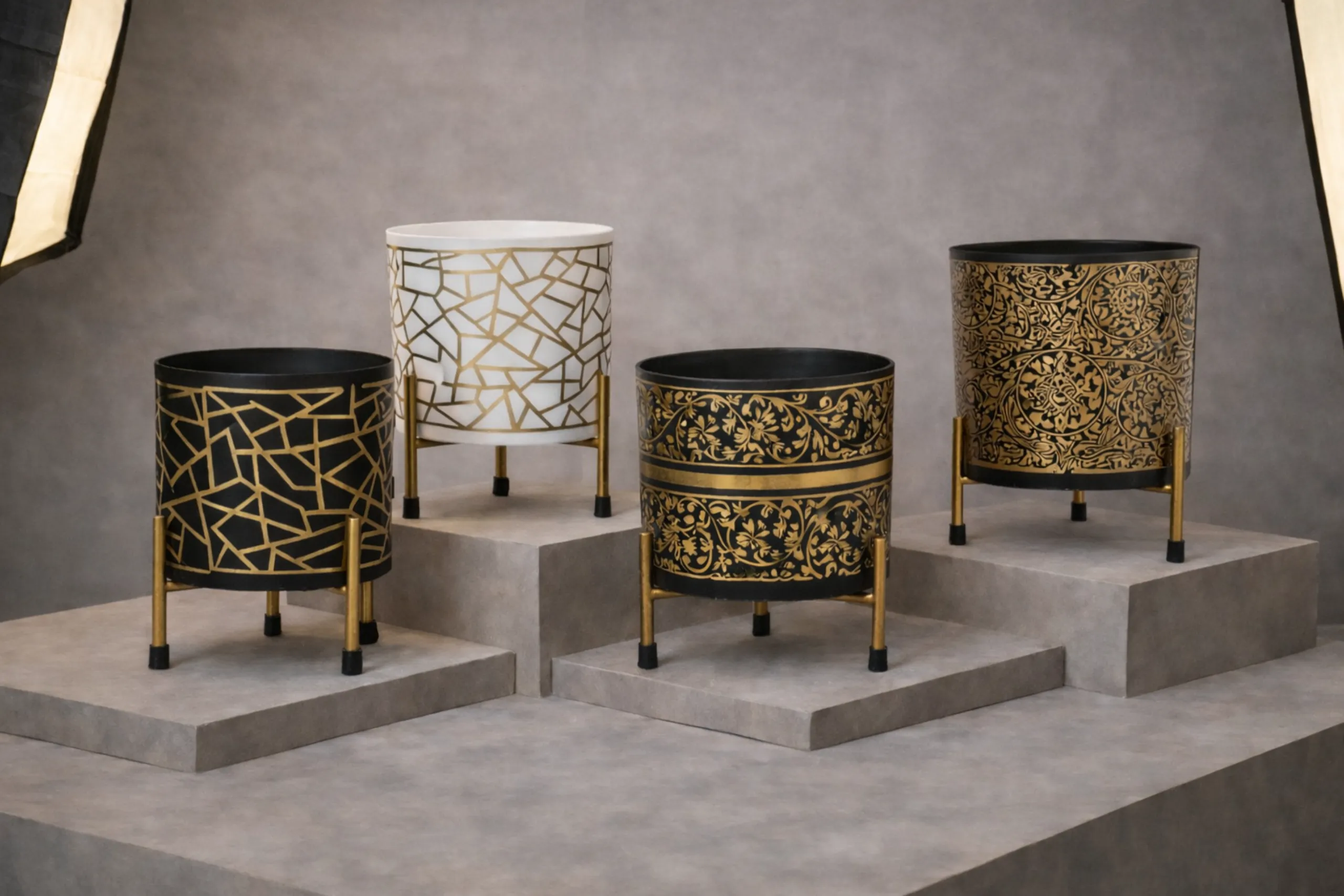 Iron Pot With Golden Print