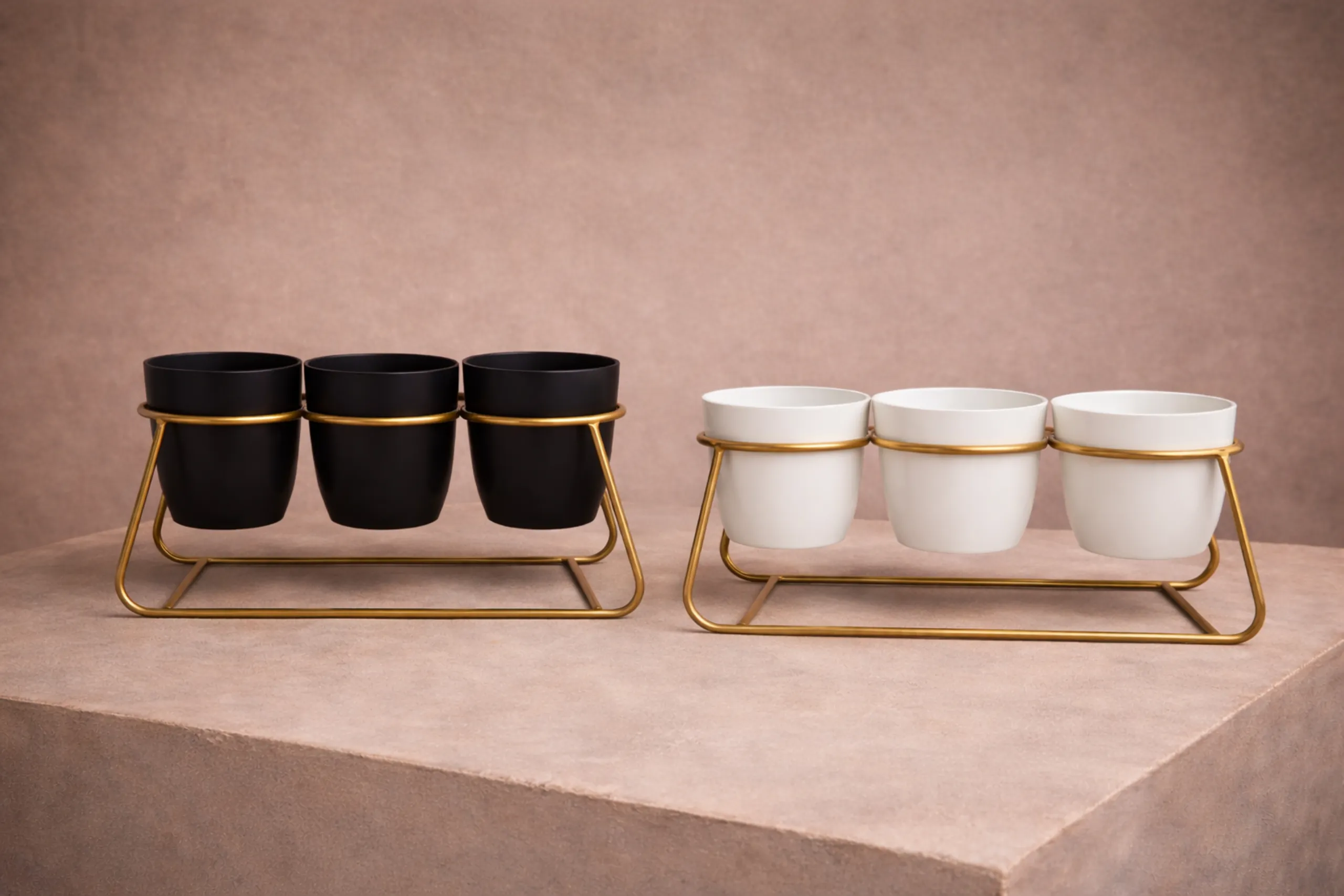 Table Top Three Pot Stand